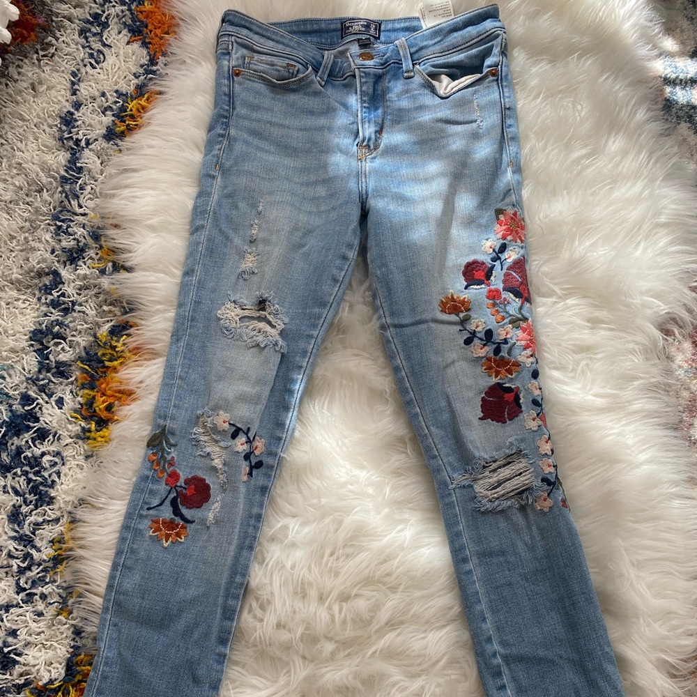 Abercrombie Floral Embroidered Skinny Jeans